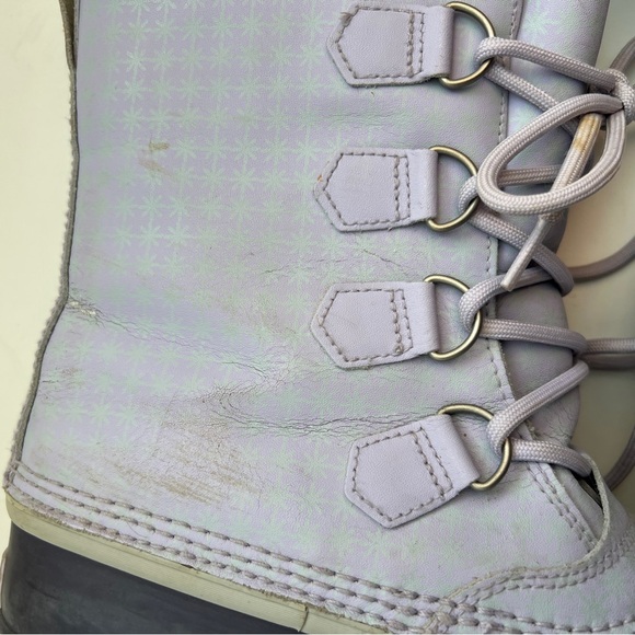 Sorel Lavendar Insulated Caribou Boots, Size 11 - Picture 3 of 7